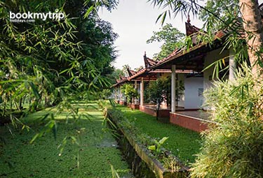 Bookmytripholidays Accommodation | Alappuzha  | Palmgrove Lake Resort